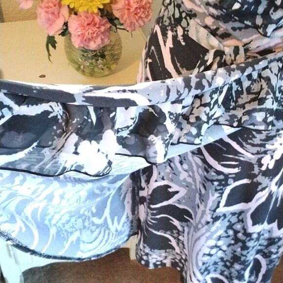 Suzi Chin for Maggy Boutique True Wrap Dress - Picture 5 of 10